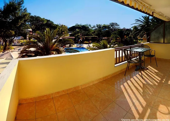 Aparthotel Vergos 2*