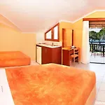 Vergos Aparthotel 2*