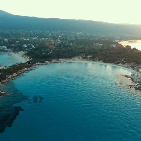 Ξενοδοχείο με διαμερίσματα βέργος Βουρβουρού