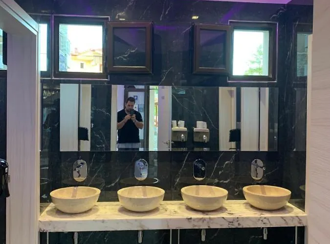 维尔格斯公寓式酒店 2* 沃尔沃罗