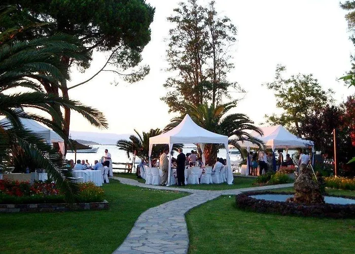 Vergos Lägenhetshotell