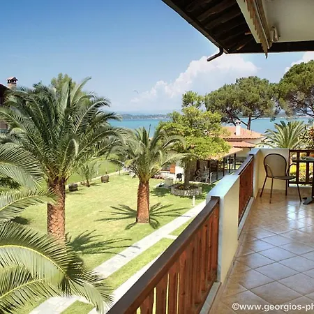 βέργος Ξενοδοχείο με διαμερίσματα Βουρβουρού